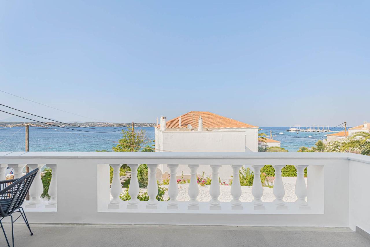 Pearl House - Luxurious New Beach Villa In Spetses Stunning View Ligoneri ภายนอก รูปภาพ