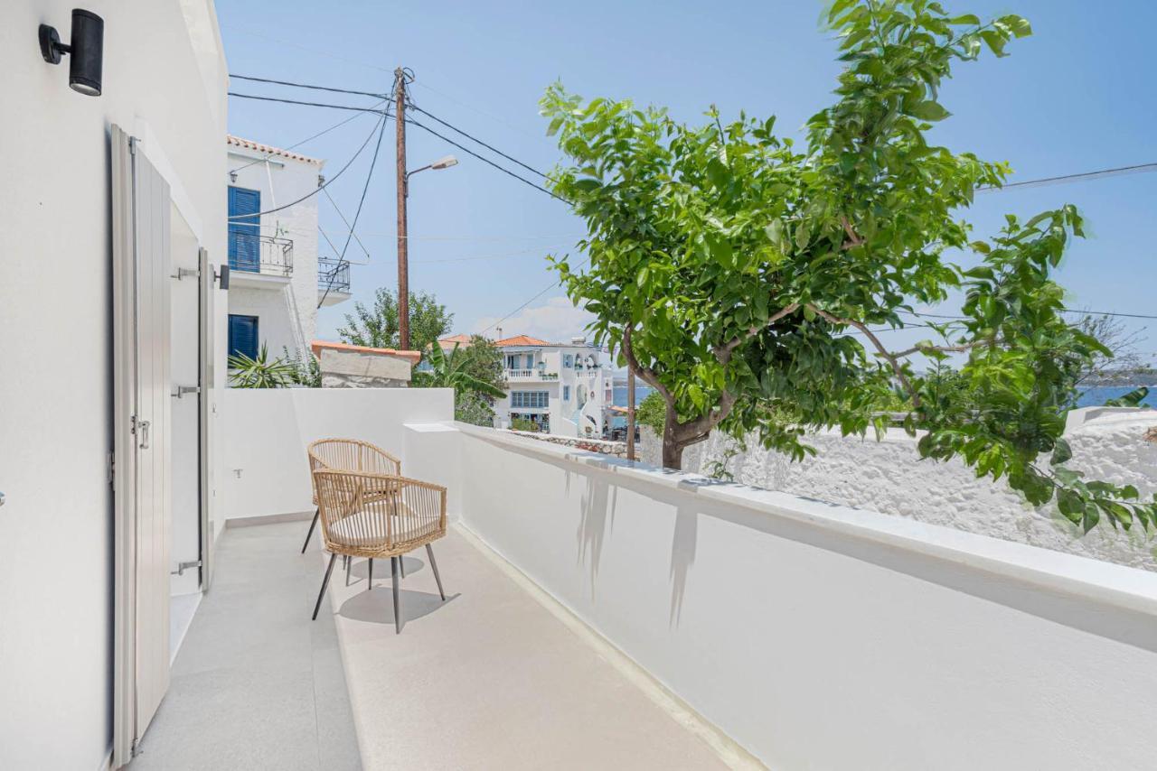 Pearl House - Luxurious New Beach Villa In Spetses Stunning View Ligoneri ภายนอก รูปภาพ